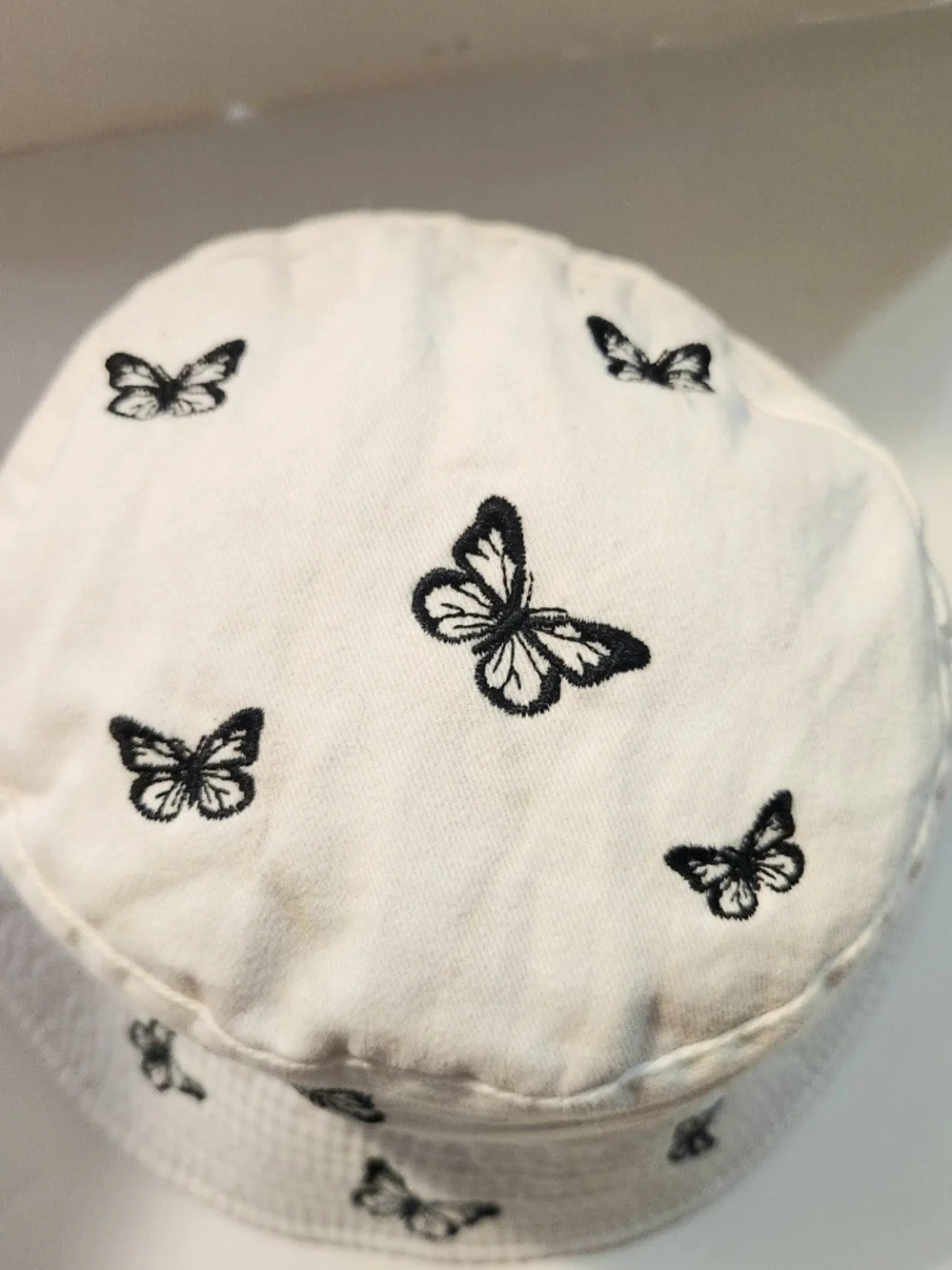 🩷White Butterfly Print Girl's Reversible Bucket Hat Size: OS